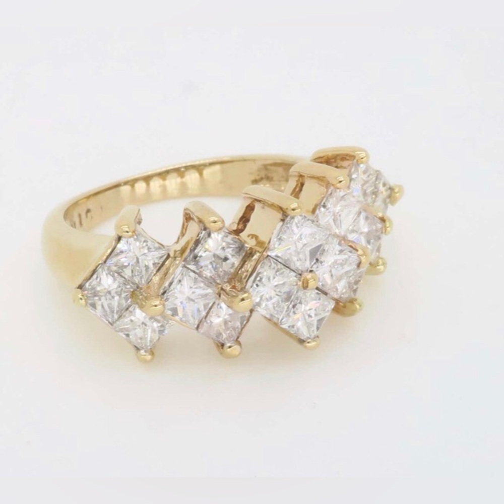 10k Diamond ring - Picture 1 of 8